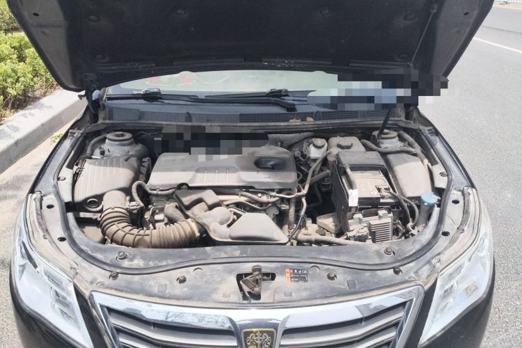 Used Roewe 950 2012 2.0L Comfort Edition Engine Bay