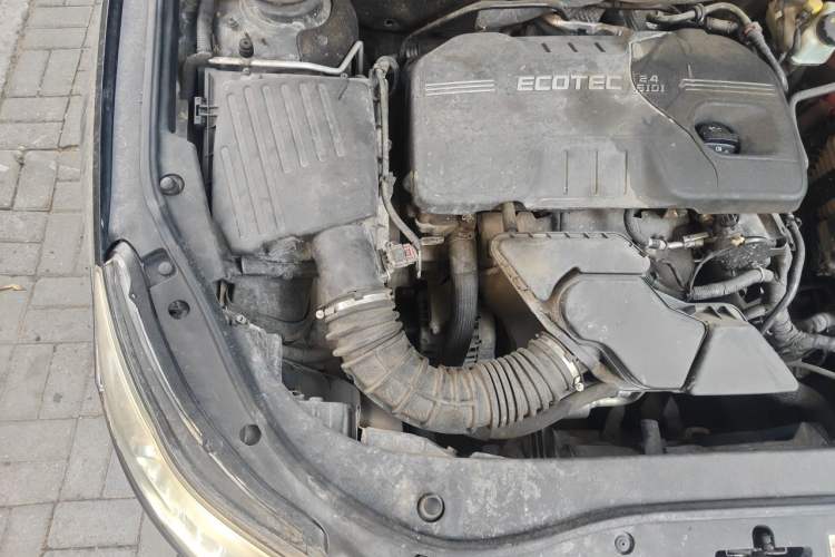 Used Roewe 950 2012 2.4L Luxury Edition Engine Bay Right