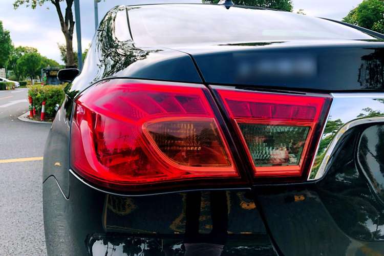 Used Roewe 950 2012 2.4L Luxury Edition Exterior 8