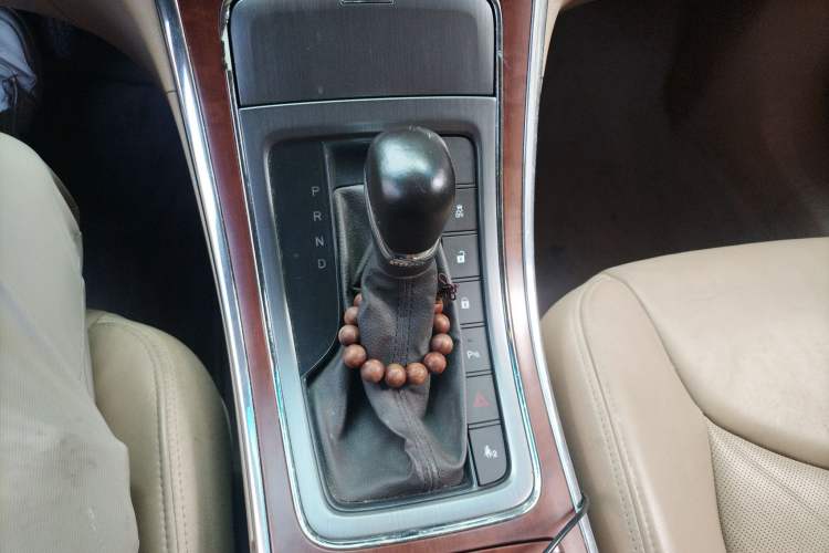 Used Roewe 950 2012 2.4L Luxury Edition Gear Lever