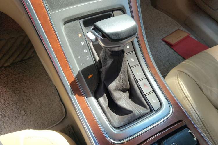 Used Roewe 950 2012 2.4L Luxury Executive Edition Gear Lever