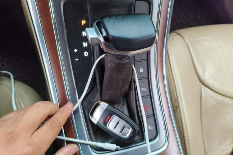 Used Roewe 950 2012 2.4L Luxury Edition Gear Lever