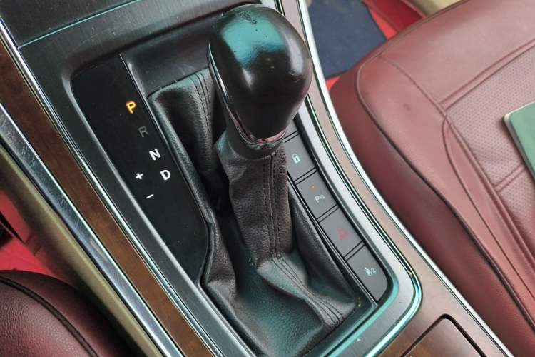 Used Roewe 950 2012 2.0L Comfort Edition Gear Lever
