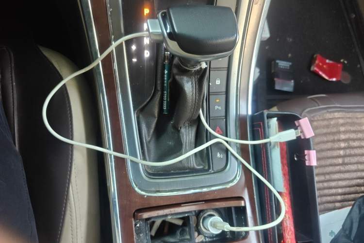 Used Roewe 950 2012 2.4L Luxury Edition Gear Lever