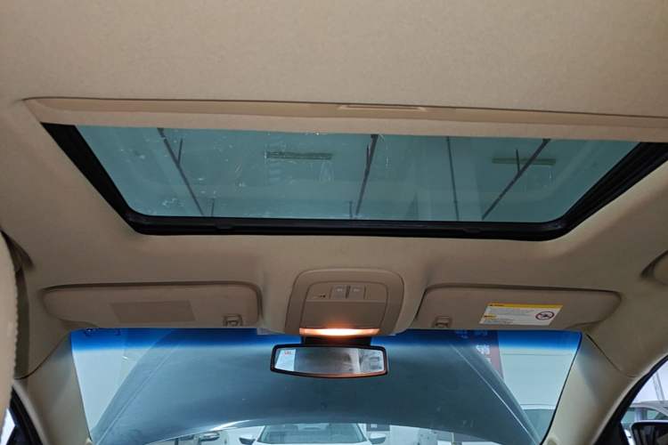 Used Roewe 950 2012 2.0L Elegant Edition Headliner