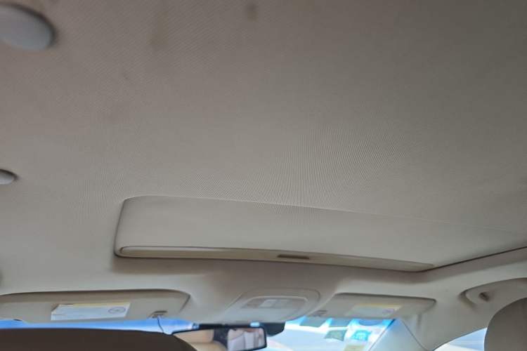 Used Roewe 950 2012 2.0L Elegant Edition Headliner