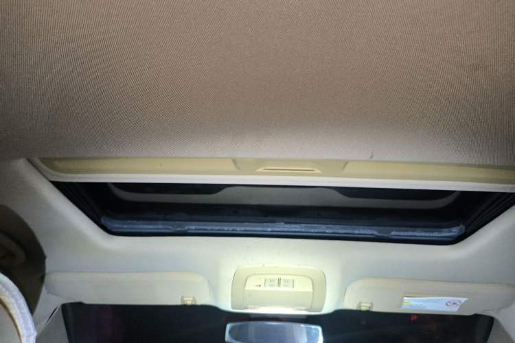 Used Roewe 950 2012 2.0L Comfort Edition Headliner