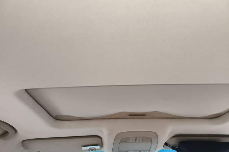 Used Roewe 950 2012 2.4L Luxury Edition Headliner