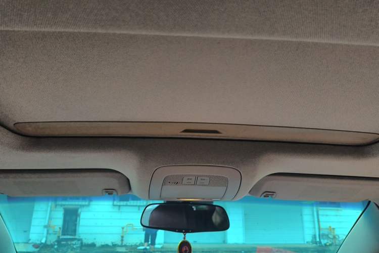 Used Roewe 950 2012 2.0L Comfort Edition Headliner