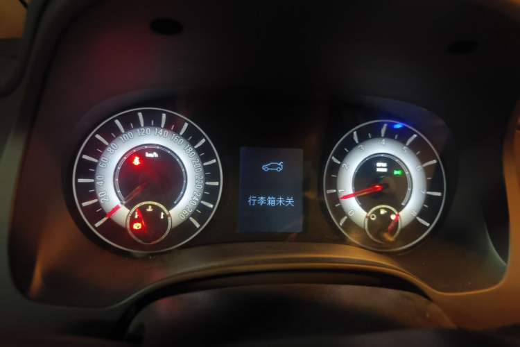 Used Roewe 950 2012 2.0L Comfort Edition Instrument Cluster