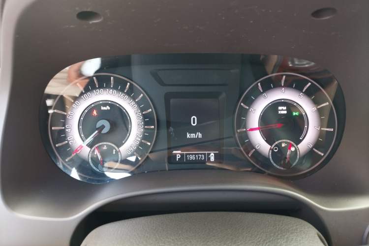 Used Roewe 950 2012 2.4L Luxury Edition Instrument Cluster
