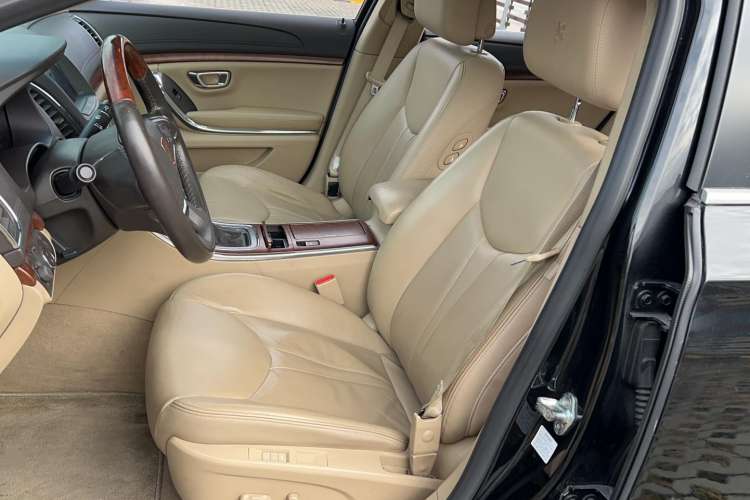 Used Roewe 950 2012 2.4L Luxury Executive Edition Interior 10