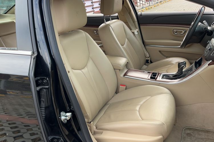 Used Roewe 950 2012 2.4L Luxury Executive Edition Interior 13