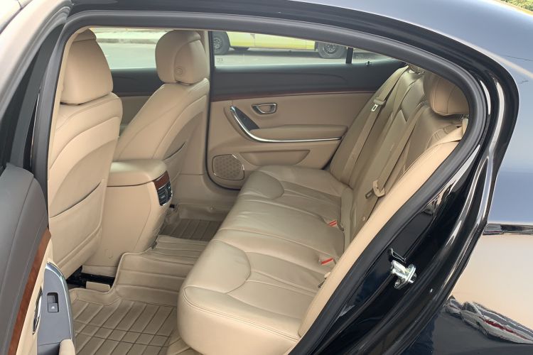 Used Roewe 950 2012 2.4L Luxury Edition Interior 2