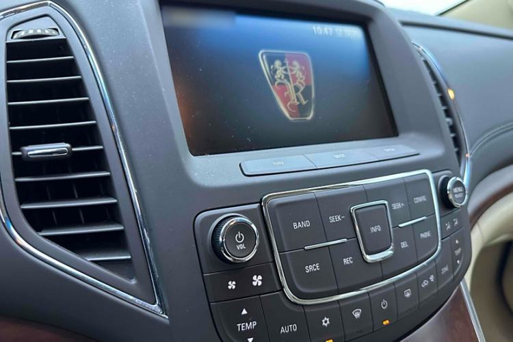 Used Roewe 950 2012 2.0L Elegant Edition Interior 2