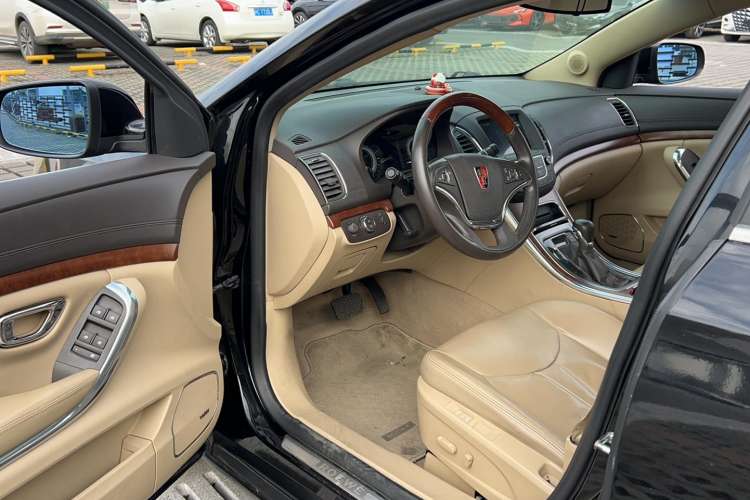 Used Roewe 950 2012 2.4L Luxury Executive Edition Interior 2