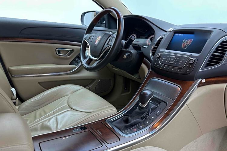 Used Roewe 950 2012 2.0L Elegant Edition Interior 3