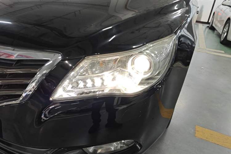 Used Roewe 950 2012 2.0L Elegant Edition Left Front Headlight