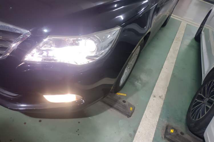 Used Roewe 950 2012 2.0L Elegant Edition Left Front Headlight