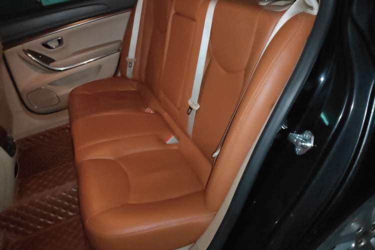 Used Roewe 950 2012 2.0L Comfort Edition Left Rear Seat