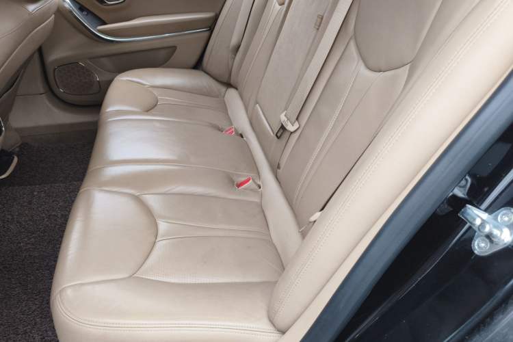 Used Roewe 950 2012 2.4L Luxury Edition Left Rear Seat
