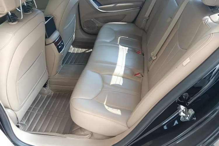 Used Roewe 950 2012 2.4L Luxury Executive Edition Left Rear Seat
