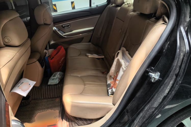 Used Roewe 950 2012 2.4L Luxury Edition Left Rear Seat