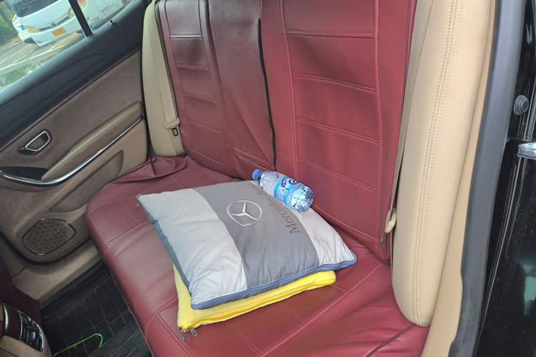 Used Roewe 950 2012 2.0L Comfort Edition Left Rear Seat