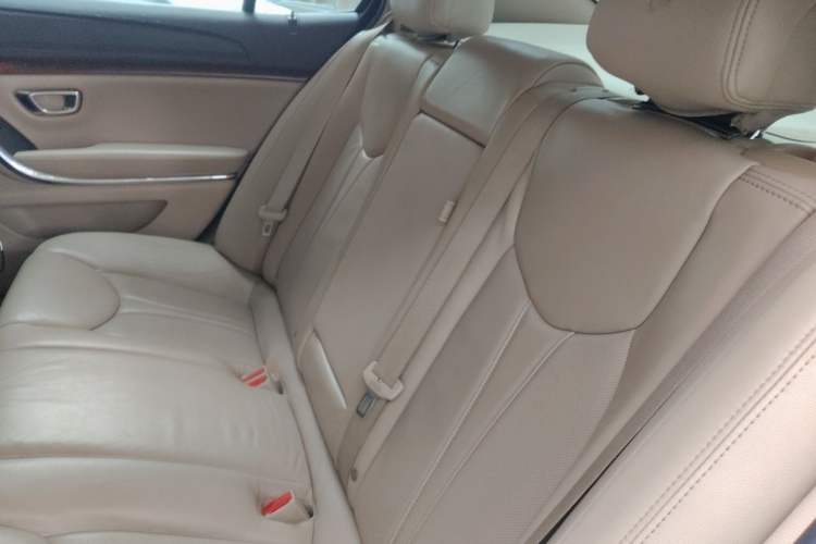 Used Roewe 950 2012 2.4L Luxury Edition Left Rear Seat
