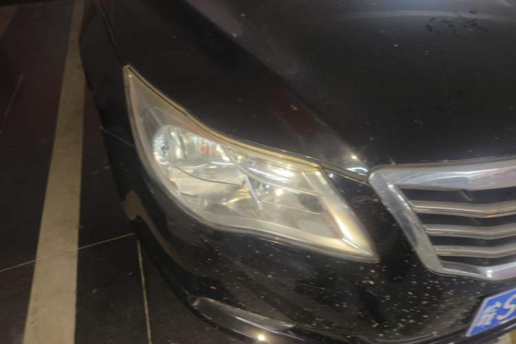 Used Roewe 950 2012 2.0L Comfort Edition Right Front Headlight