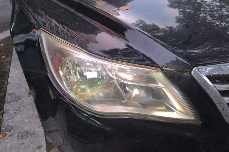 Used Roewe 950 2012 2.0L Comfort Edition Right Front Headlight