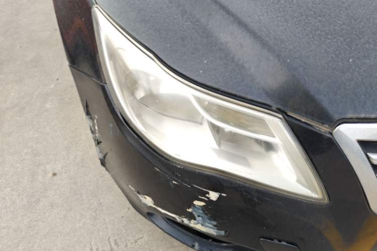 Used Roewe 950 2012 2.0L Comfort Edition Right Front Headlight
