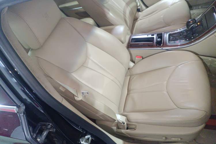 Used Roewe 950 2012 2.0L Elegant Edition Right Front Seat