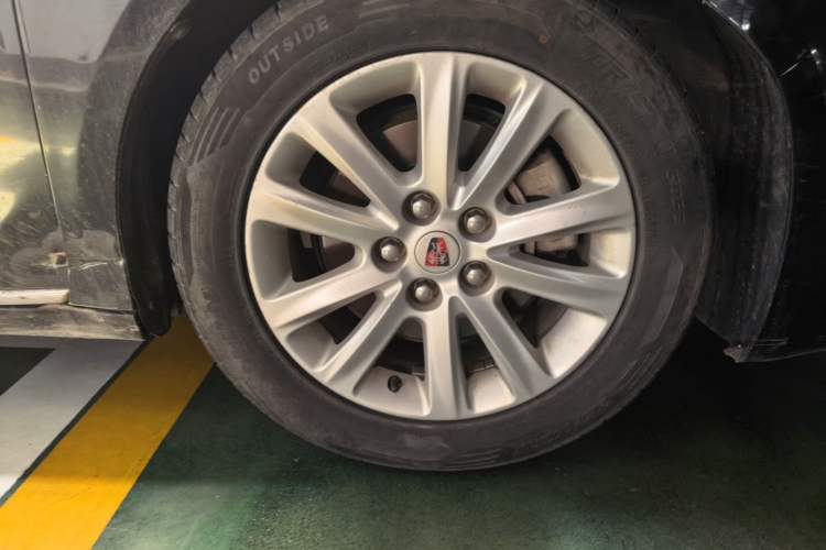 Used Roewe 950 2012 2.4L Luxury Edition Right Front Wheel Hub