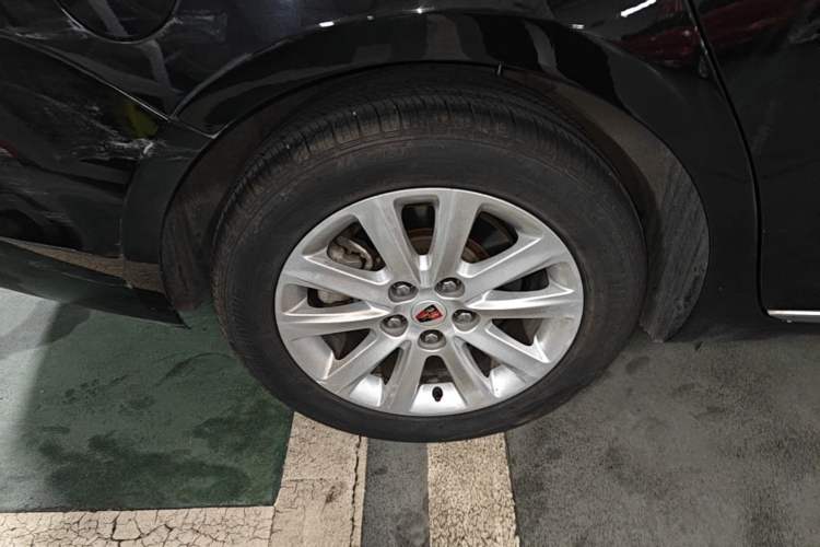 Used Roewe 950 2012 2.0L Elegant Edition Right Rear Wheel Hub