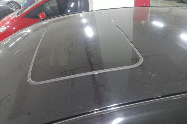 Used Roewe 950 2012 2.0L Elegant Edition Roof