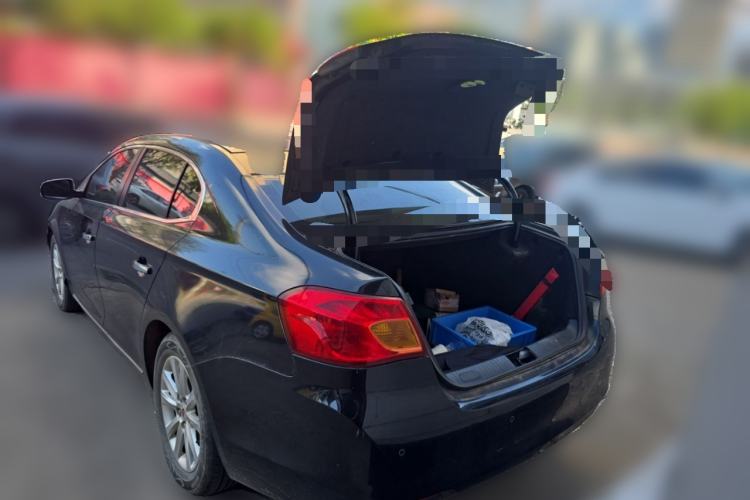 Used Roewe 950 2012 2.0L Elegant Edition Trunk