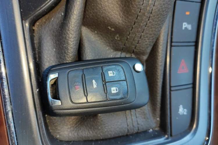 Used Roewe 950 2012 2.4L Luxury Executive Edition Vehicle Key