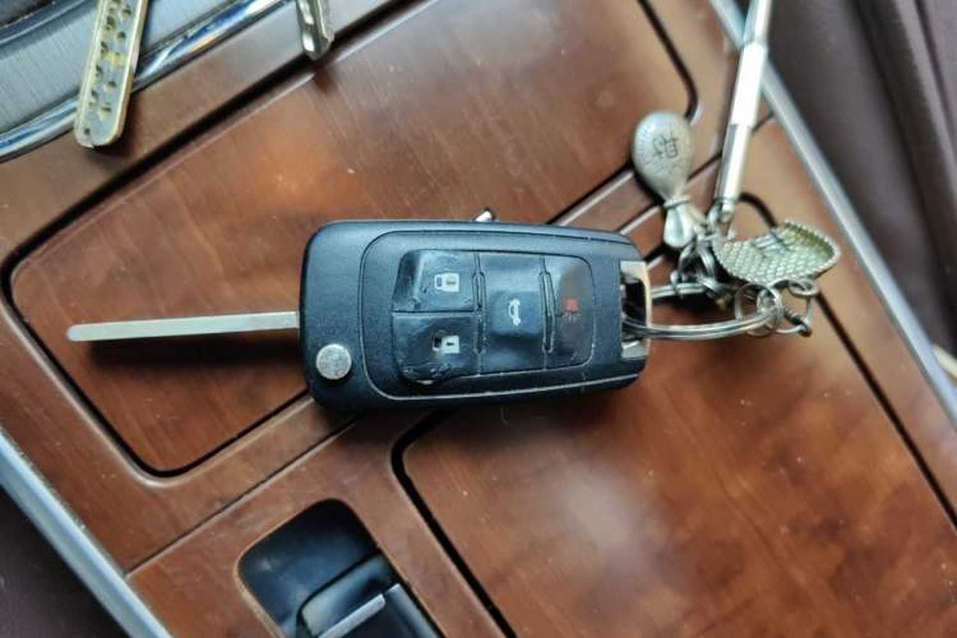 Used Roewe 950 2012 2.0L Comfort Edition Vehicle Key