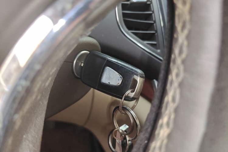 Used Roewe 950 2012 2.0L Comfort Edition Vehicle Key