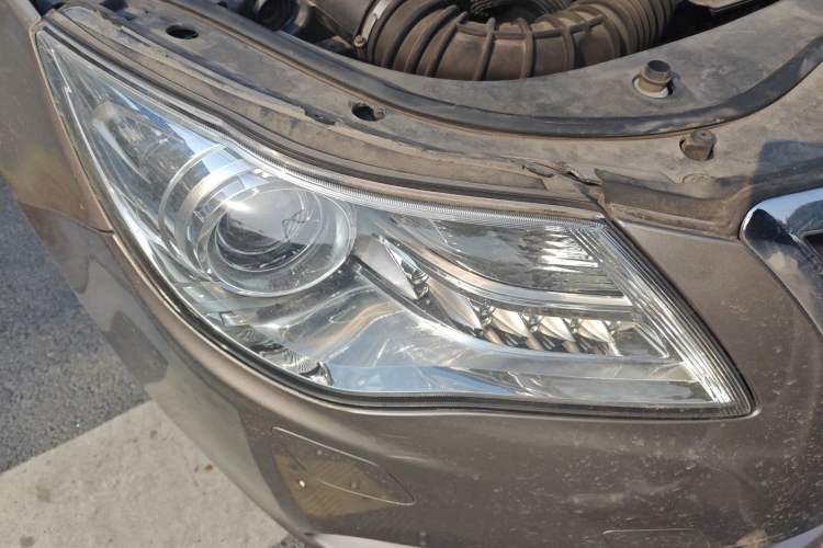 Used Roewe 950 2012 2.4L Luxury Executive Edition Right Front Headlight