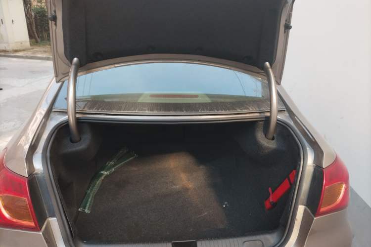 Used Roewe 950 2012 2.4L Luxury Executive Edition Trunk
