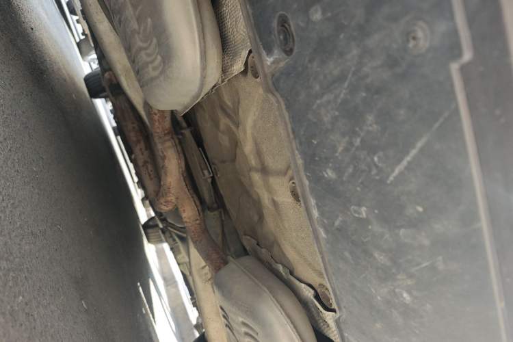 Used Roewe 950 2012 2.0L Comfort Edition Chassis Rear