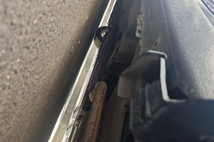 Used Roewe 950 2012 2.0L Comfort Edition Chassis Rear Left