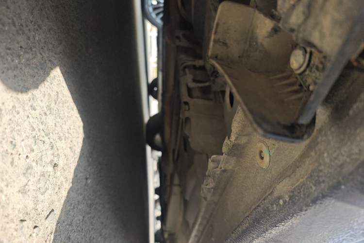 Used Roewe 950 2012 2.0L Comfort Edition Chassis Rear Right