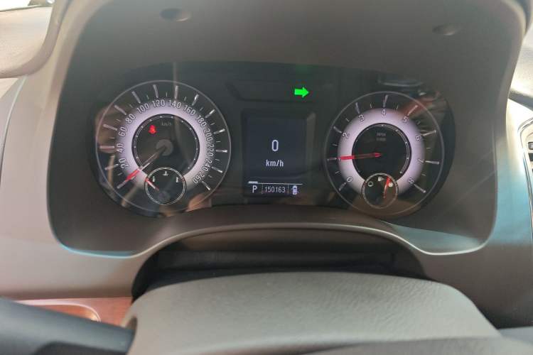 Used Roewe 950 2012 2.0L Comfort Edition Instrument Cluster