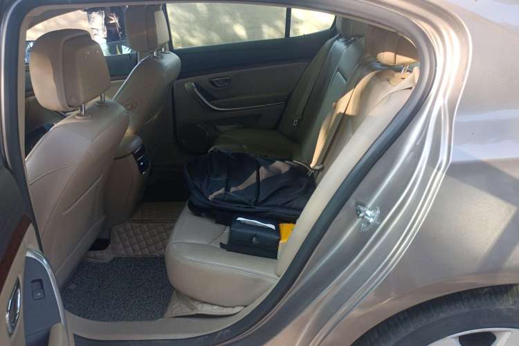 Used Roewe 950 2012 2.4L Luxury Executive Edition Left Rear Seat