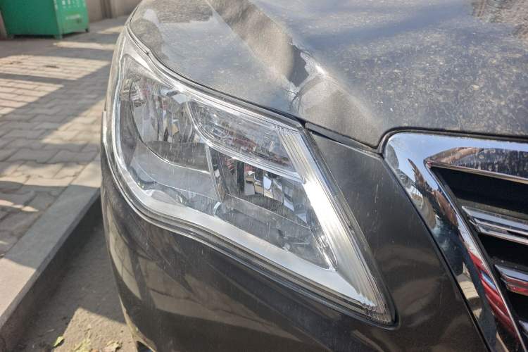 Used Roewe 950 2012 2.0L Comfort Edition Right Front Headlight