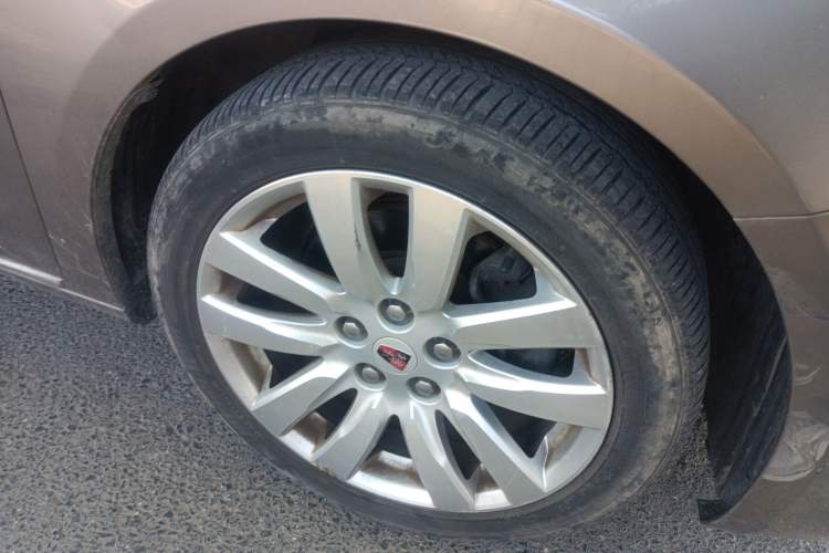 Used Roewe 950 2012 2.4L Luxury Executive Edition Right Front Wheel Hub
