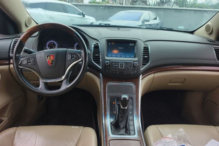 Used Roewe 950 2012 2.0L Elegant Edition Center Console